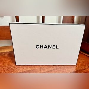 CHANEL Gift Box with Tissue